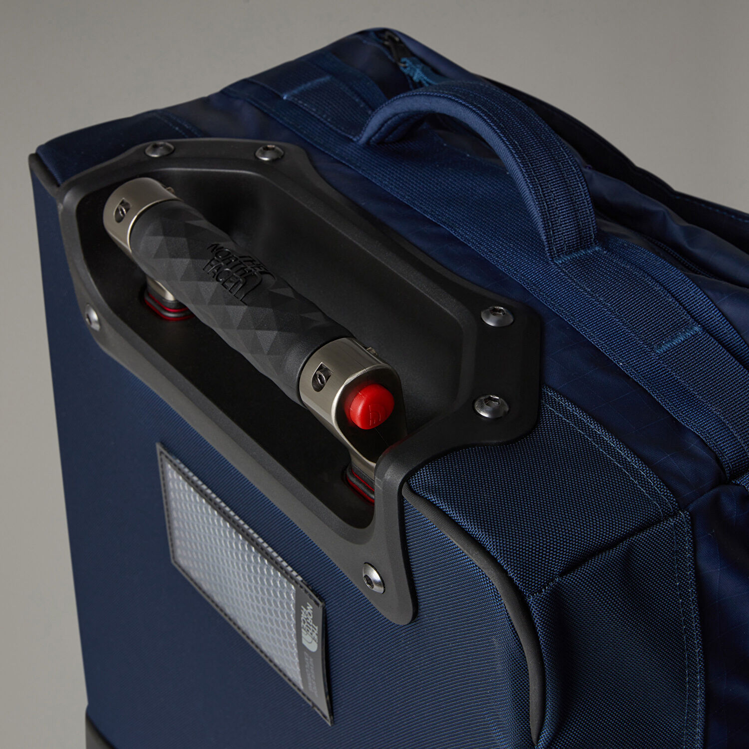 The North Face | Base Camp Voyager Roller 21