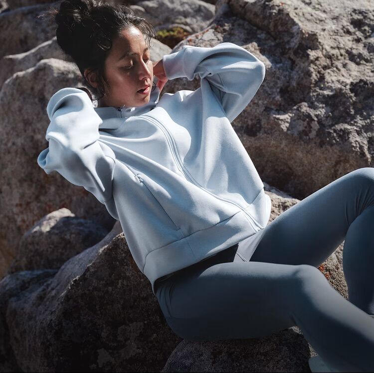Soğuk havada antrenman hoodie