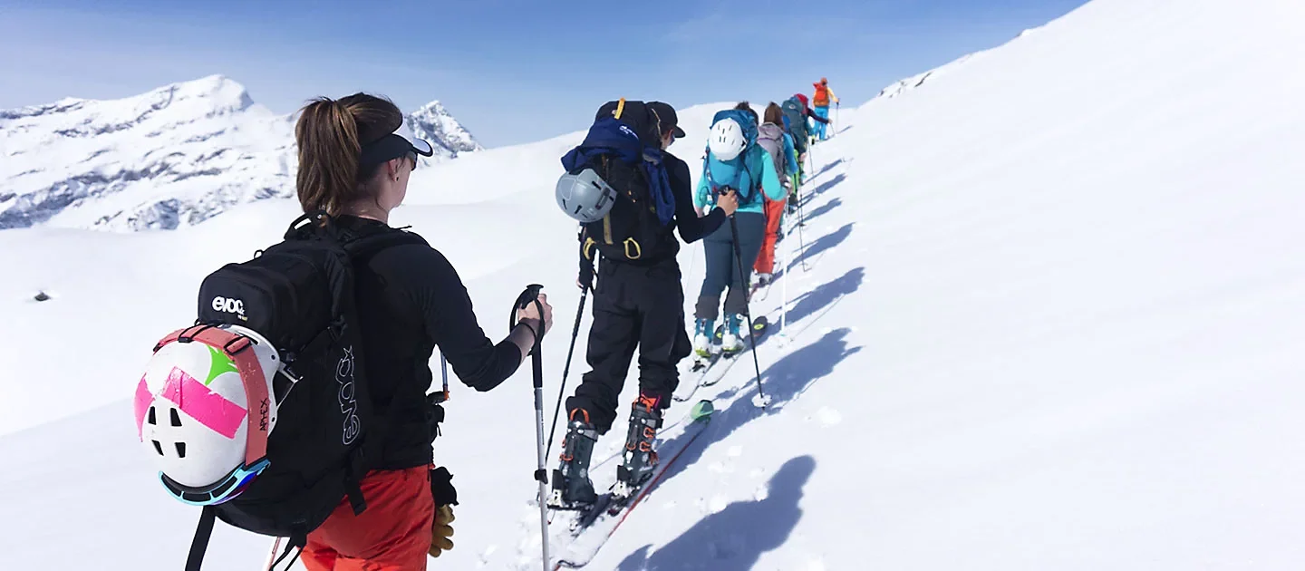 journal_art_women_mountainclub_img_big2